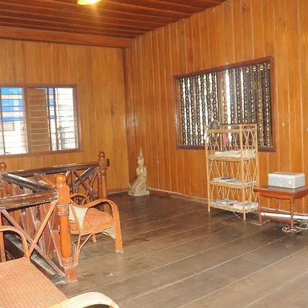 Big Lyna Villa & Homestay-3